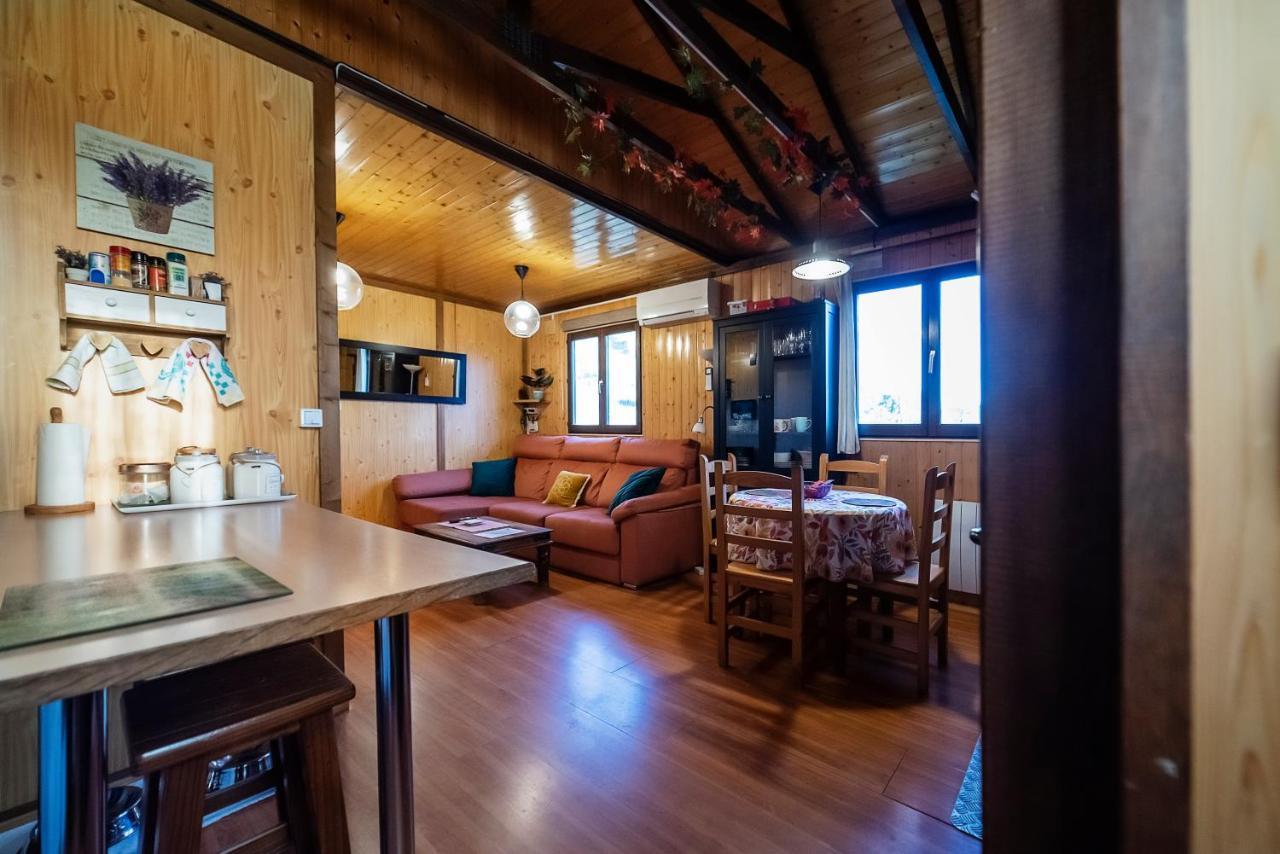 Buenache de la Sierra Casa Rural La Canadiense Log Cabin旅馆 外观 照片